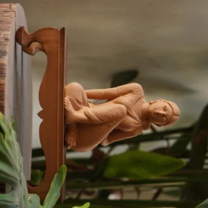 Clay Muse - Sitting Nyka